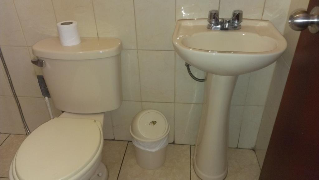 Hostal Gq ليما المظهر الخارجي الصورة